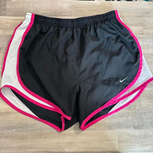 Nike Women's Running Shorts Size Small Pink - Picture 1 of 3